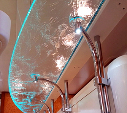 Onami Crystal textured low iron glass counter